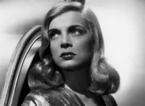 Lizabeth Scott Facts