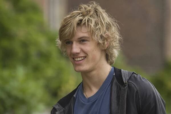 Divoška - Z filmu - Alex Pettyfer