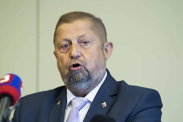 Harabin vstúpi do voľby prezidenta so svojím desatoro. TOTO sú, podľa neho, právomoci prezidenta