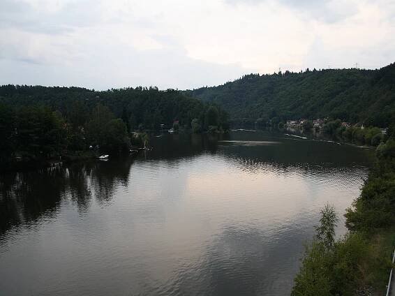 Městys Davle a soutok Vltavy... - Řeka