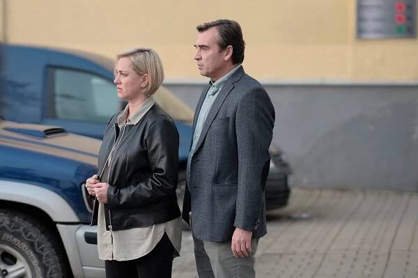Odznak Vysočina - Skříň - Z filmu - Monika Hilmerová, Pavel Řezníček