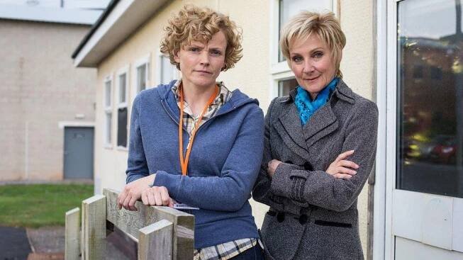 Sara Rowbotham (MAXINE PEAKE), Maggie Oliver (LESLEY SHARP)