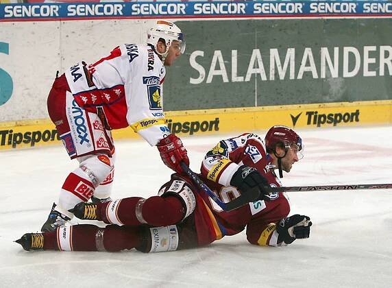 HC Sparta Praha - HC Slavia Praha - Sparta v pražském derby připravila Slavii o neporazitelnost (8/10)