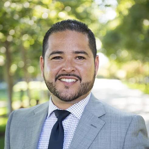 Roger Zamora 