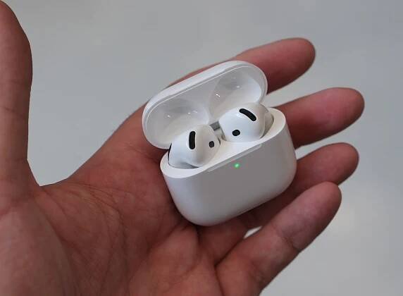A hands-on photo of Apple’s AirPods 4.