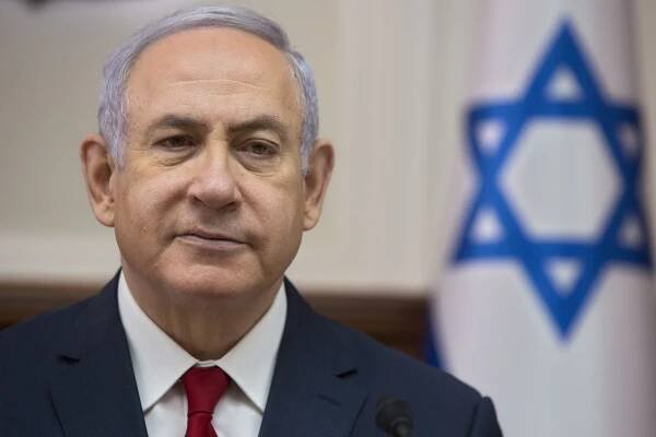 Na izraelského premiéra sa to valí. Prokurátor obviní Netanjahua z korupcie