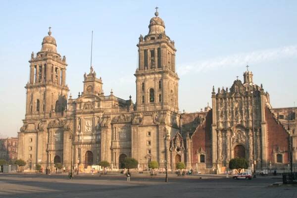 Metropolitní katedrála (Ciudad de México) – Wikipedie