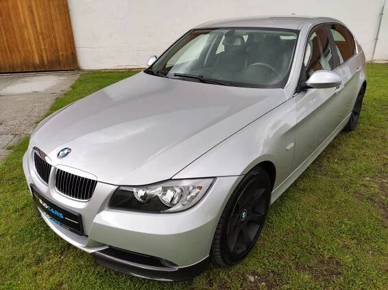 BMW 325i E90 | BudCars