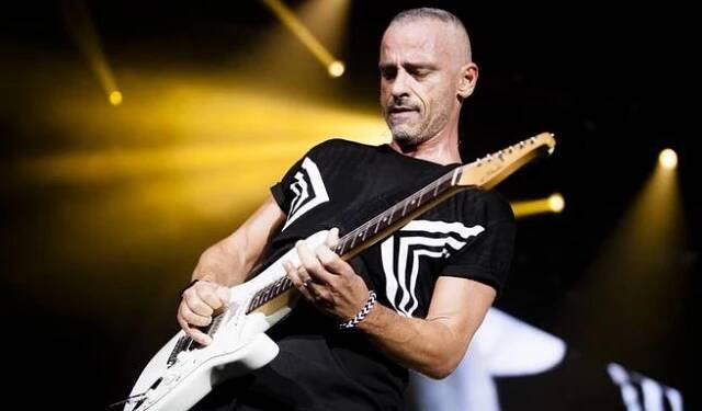 Soubor:Eros ramazzotti de gira por europa.jpeg – Wikipedie