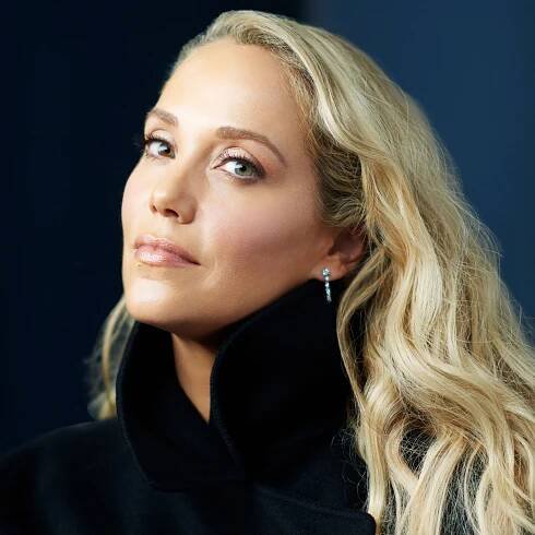 Elizabeth Berkley Lauren on Saved by the Bell’s Reboot, Showgirls’ Renaissance, and Her Mission to Help Teen Girls
