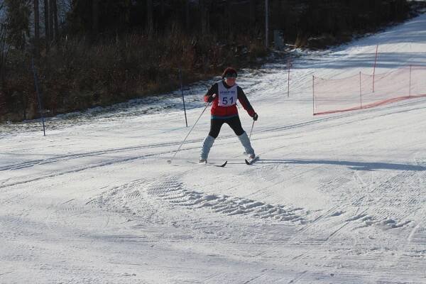 FOTO: Zimní sportovní hry seniorů nabídly slunce, sníh a 233 účastníků