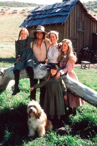 Melissa Gilbert as Laura Ingalls Wilder, Michael Landon as Charles Philip Ingalls, Karen Grassle as Caroline Quiner Holbrook Ingalls, Melissa Sue Anderson as Mary Ingalls Kendall (front) Lindsay or Sydney Greenbush as Carrie Ingalls 