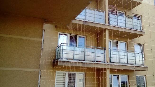 SET SÍŤKA NA BALKON PROTI PTÁKŮM HOLUBŮM 2X3 m OKO 50 mm BEZ VRTÁNÍ za 538.00CZK - Allegro