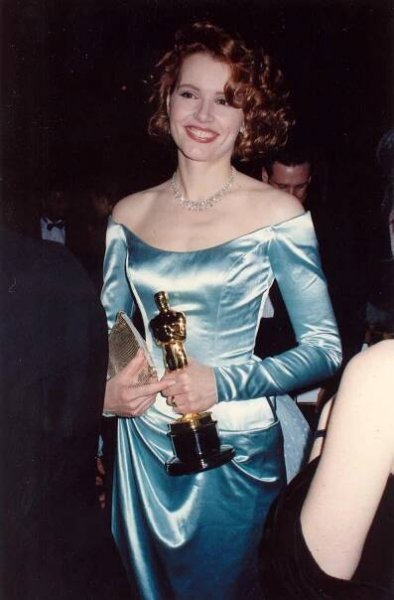 Soubor:Geena Davis (1989).jpg – Wikipedie