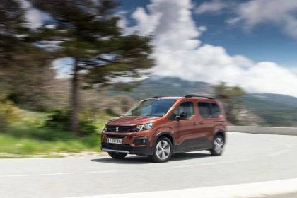 Peugeot e-Rifter: koupit starší elektrické MPV?
