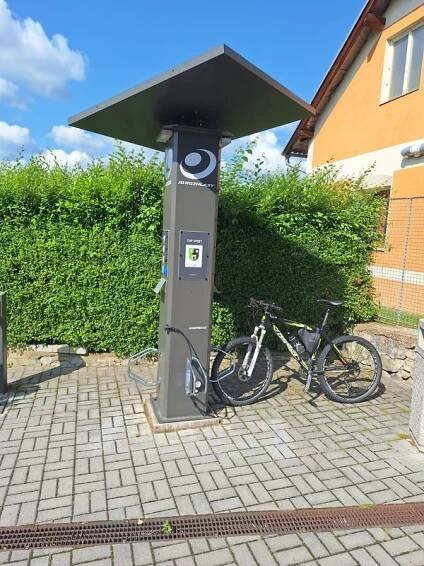 Nabíjecí stanice pro elektrokola Buš foto 3