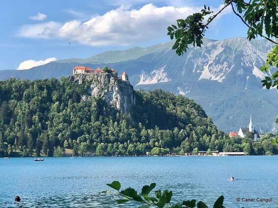 Bled Kalesi • Konumu, Fotoğrafları ve Hakkındaki Bilgiler • Kültür Envanteri
