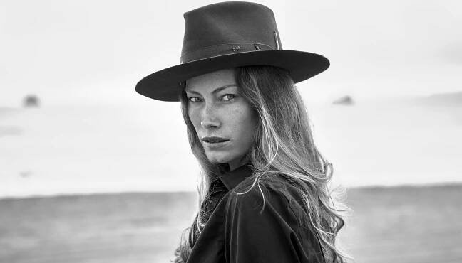Alyssa Sutherland Shares the Glam Steps That Get Her Into Character