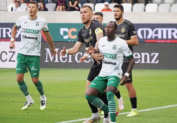 Fotbalisté Hradce Králové prohráli v 2. kole Chance Ligy doma s Karvinou 1:2