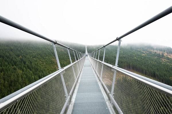 Sky Bridge 721, Stezka v oblacích - Dolní Morava | Lokace | East Bohemia Film Office
