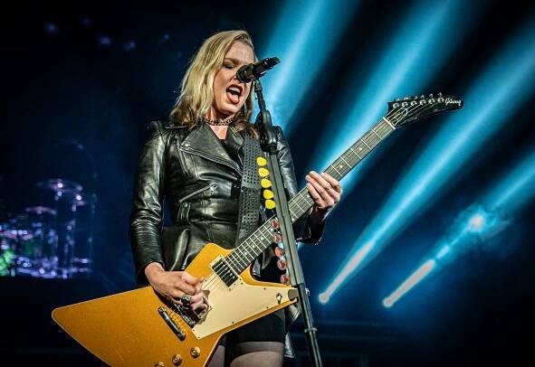 HALESTORM AND THE PRETTY RECKLESS NORTH AMERICAN TOUR 2022 @ THE ARIZONA FINANCIAL THEATER IN PHOENIX AZ 8-5-2022 – Universal