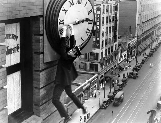 Harold Lloyd ve filmu „Safety Last!“ (1923) – Profimedia.CZ