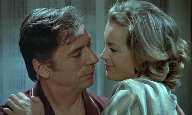 Romy Schneider and Yves Montand in César a Rosalie (1972)