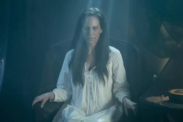 Mayfair Witches - The Dark Place - Z filmu - Annabeth Gish