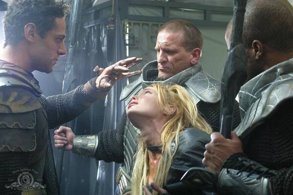 Hvězdná brána - Oběti - Z filmu - Jolene Blalock