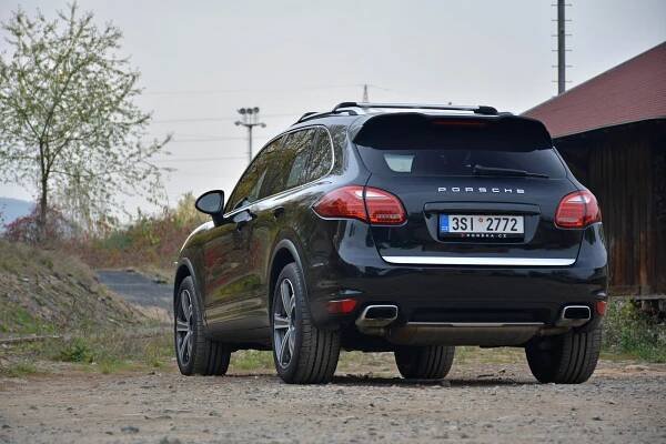 Test ojetiny: Porsche Cayenne je nejlepší luxusní SUV. Co musíte vědět, než si ho pořídíte?