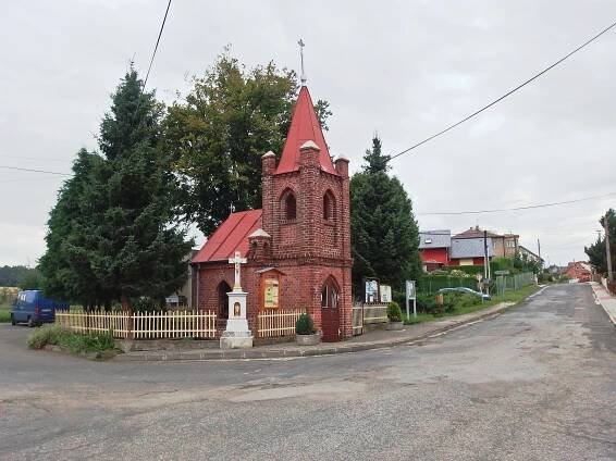 Soubor:Vrbka (Služovice), kaple.JPG