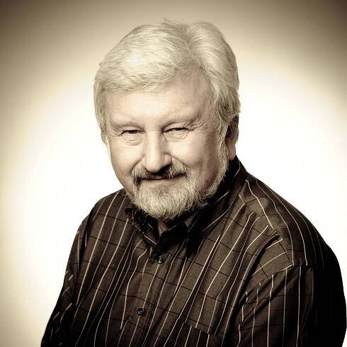 Jan Cimický představil své nové knihy | KNIHCENTRUM.cz