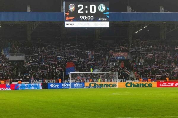 Před ligovým zápasem Viktoria Plzeň - Bohemians 1905 ocenili u příležitosti Dne válečných veteránů čtyři z nich, dostali mimo jiné klubové dresy.