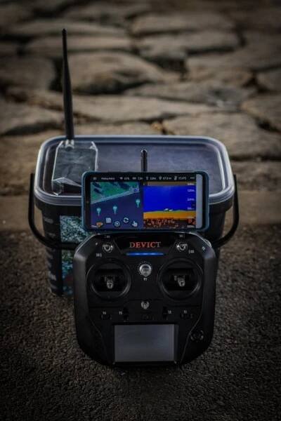 Devict Catamaran Fishing Robot