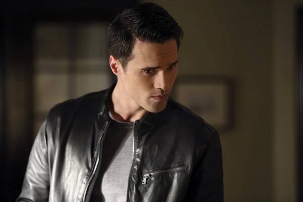 Brett Dalton - Agenti S.H.I.E.L.D. - Dívka v květovaných šatech - Z filmu