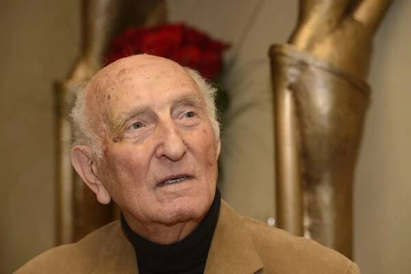 Pohřeb Brouska v krematoriu: Gondíková za sebe poslala bratra Dalibora!