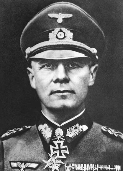 ARCHIV - 30.11.1999, ---: Erwin Rommel, Generalfeldmarschall (ab 1942) - undatierte Aufnahme. (zu dpa: «Vor Rommels 75. Todestag: Debatte über seine Rolle im NS-Regime») Foto: dpa +++ dpa-Bildfunk +++ | Verwendung weltweit