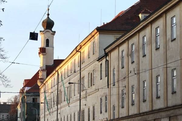 Nemocnice sv. Alžběty Na Slupi foto 1