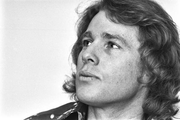Ryan O'Neal dead: 'Love Story,' 'Paper Moon' star dies at 82 - Los Angeles Times