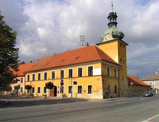 Radnice v Kostelci nad Labem