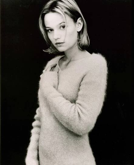 Samantha Mathis fotka