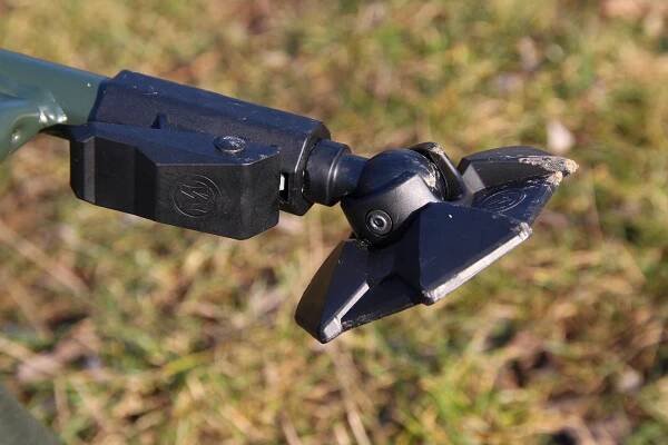 MIVARDI - Lehátko CamoCODE Flat8 | FishMax.cz 