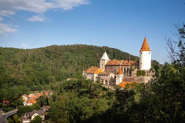 Hrad Křivoklát kedysi ukrýval korunovačné klenoty aj temné tajomstvá, dnes láka filmárov i turistov