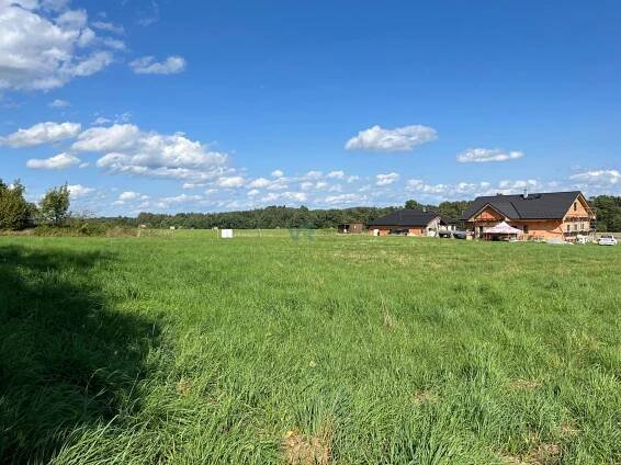 Prodej stavebního pozemku o výměře 1338 m2 v Trhových Svinech, Svatá Trojice - vicek-reality.cz