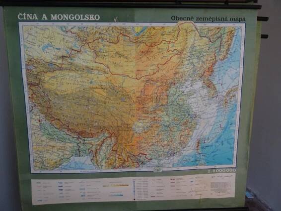 ČÍNA A MONGOLSKO, obecně zeměpisná mapa. Měřítko 1:5000000