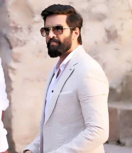 Handsome Look Pics Of Santhanam