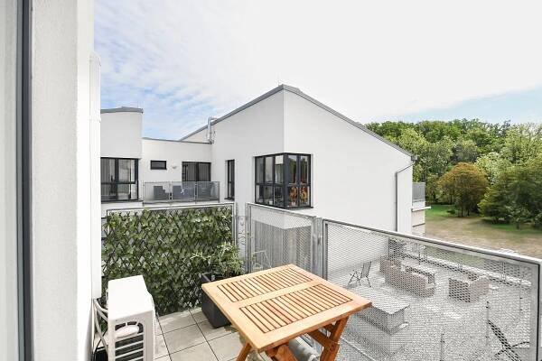 Prodej bytu 3+kk 74 m², Mezilehlá, Praha - Hrdlořezy