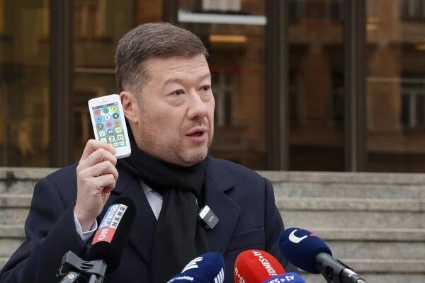 Okamura se brání stíhání za nenávistnou kampaň. Podal stížnost