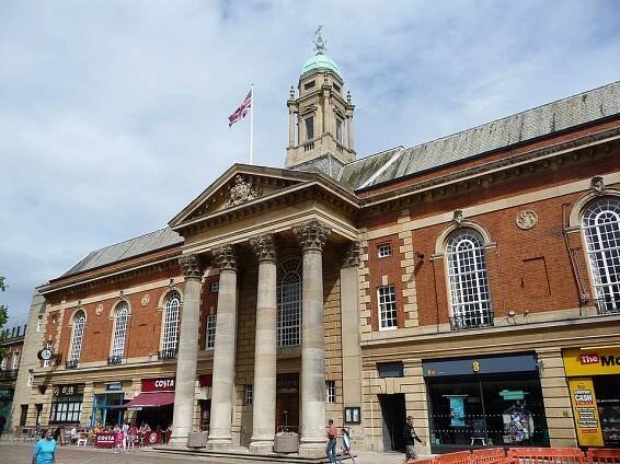 Peterborough – Travel guide at Wikivoyage