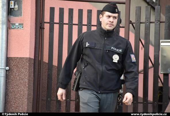 Smrt Ivana Jonáka zaměstnala kriminalisty z Prahy III. i policisty z místního oddělení | Týdeník Policie